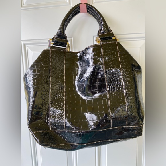 Shiny Black Leather GUESS Bag with rhinestone G - Picture 12 of 13